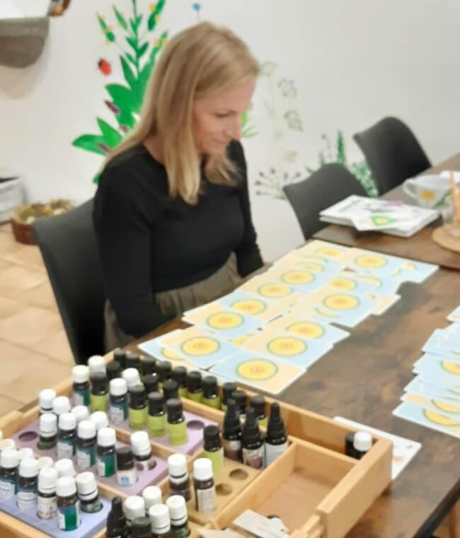 Workshop míchání esenciálních olejů Zlín – výběr karet Energie rostlin